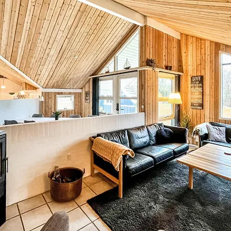 Fantastisk Hjem I Med Badstue Oksbøl